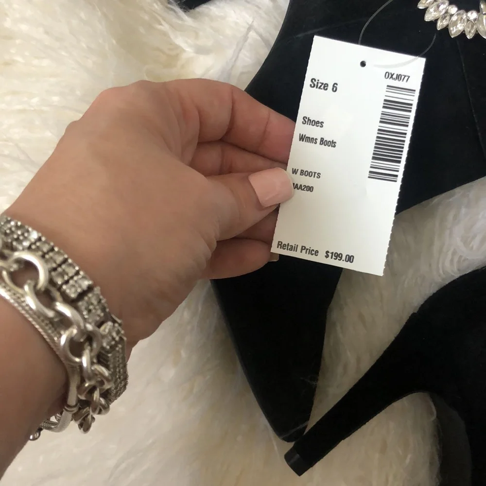 New Michael Kors Viola Flex Booties - Picture 4 of 9